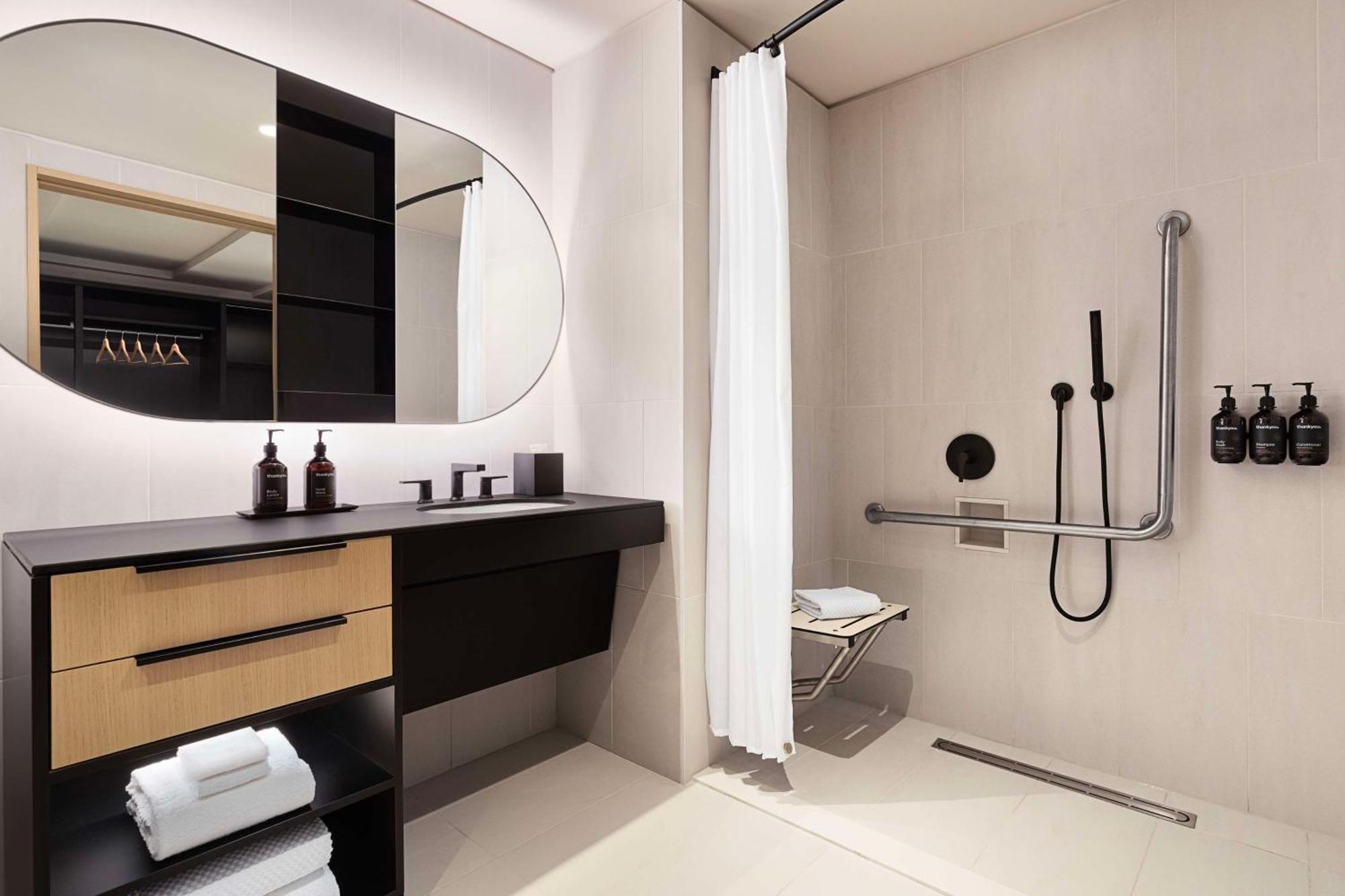 Canopy By Hilton Toronto Yorkville מראה חיצוני תמונה